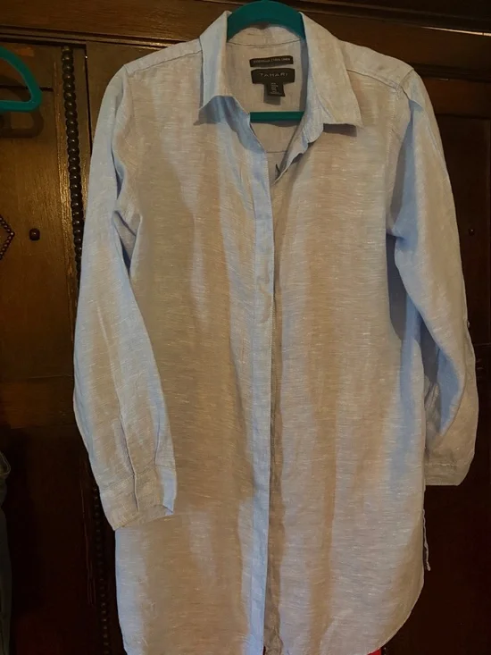 Tahari Linen Button Down Long Sleeve Blouse - Size M - Blue twill linen - Picture 2 of 8